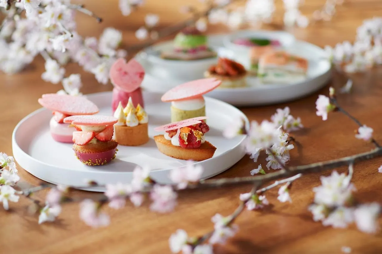 Four Seasons Hotel Tokyo At Otemachi 5*,  Japon